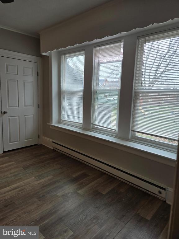 Photo - 102 W Broad St