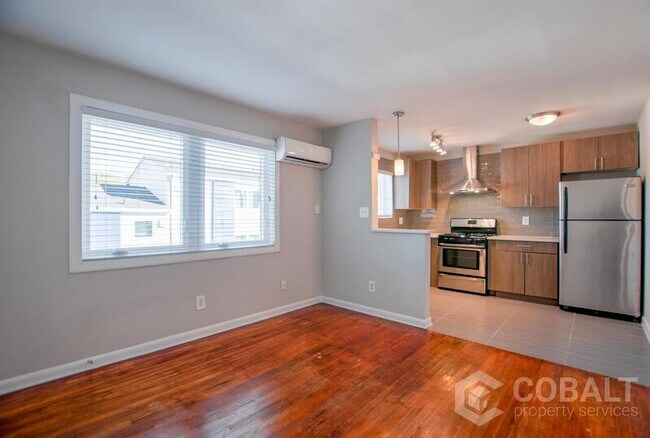 Photo - 949 Greenwood Ave NE Unit Apt 02