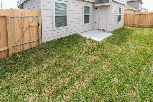 Photo - 18606 Paddys Crk Trl