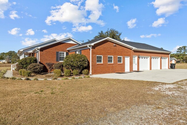 Photo - 4015 Freedom Way