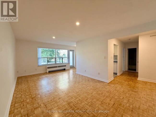 Photo - 30 Upper Canada Dr Unit 101