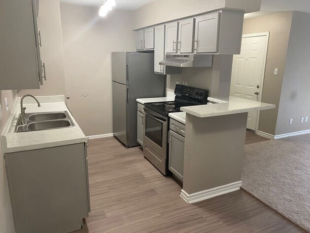 10901 Meadowglen Ln Unit #114A -SEP 4