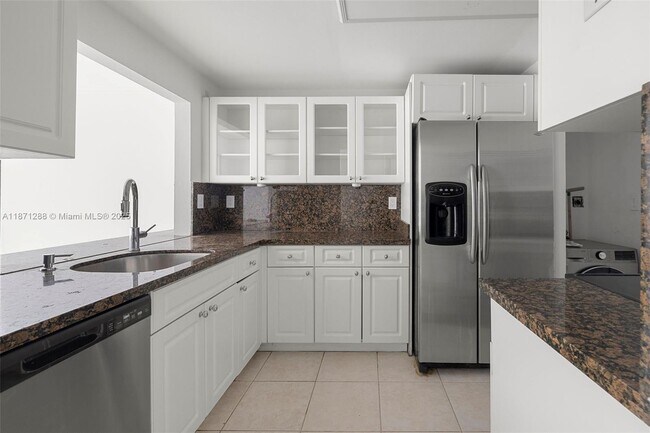 Photo - 1915 Brickell Ave Unit C405