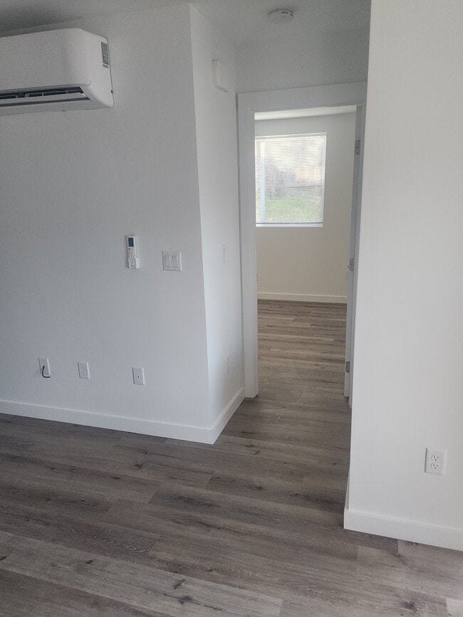 Photo - 730 Walnut Dr