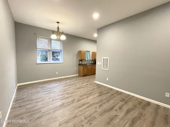 Photo - 128 Locust Ave Apartment Unit D