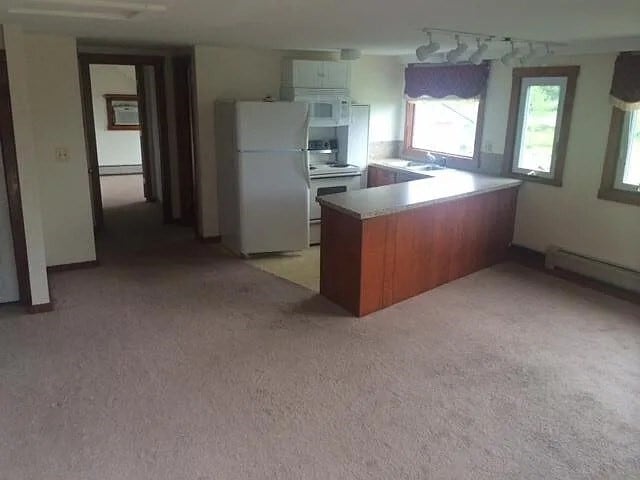 Building Photo - 421-423 N East St