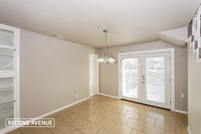 Photo - 7608 Deaver Dr