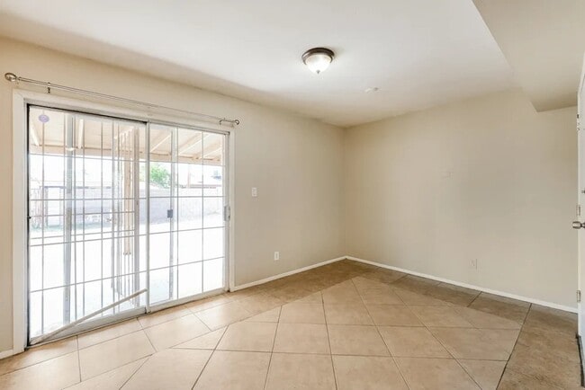 Photo - 3154 N 64th Dr