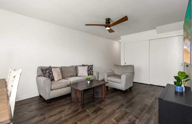 Photo - Fully Furnished Townhome with Garage, 3 bedroom/2.5 Bathroom at Kamalani Flats