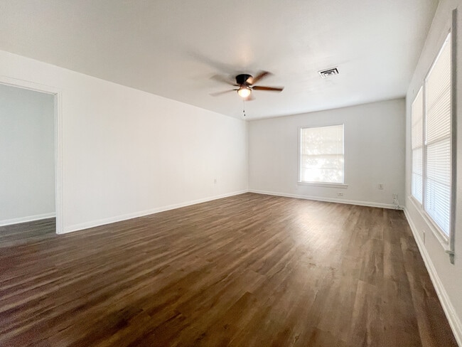 Photo - 3812 Pine Ave