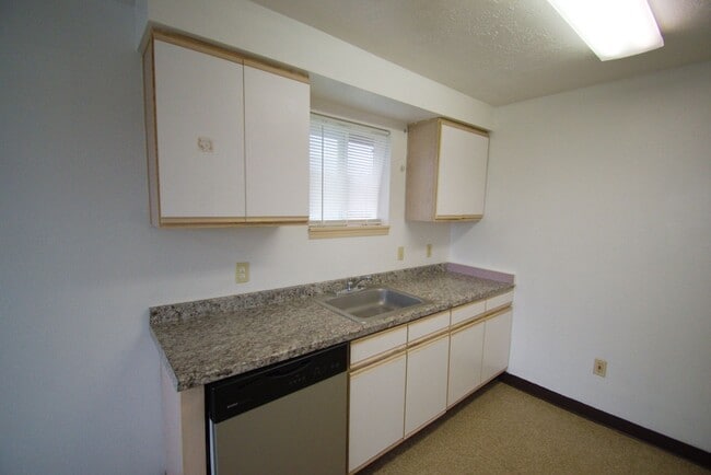 Photo - 3 Bedroom 1 Bath Upstairs Apartment Unit 2