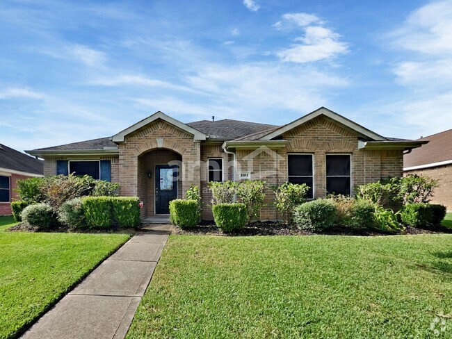 Building Photo - 2013 Tranquility Ln Rental