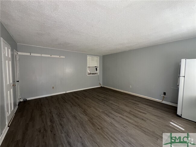 Building Photo - 601 Tibet Ave Rental