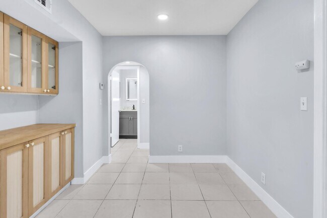 Photo - 450 NW 20th St Condo Unit 312