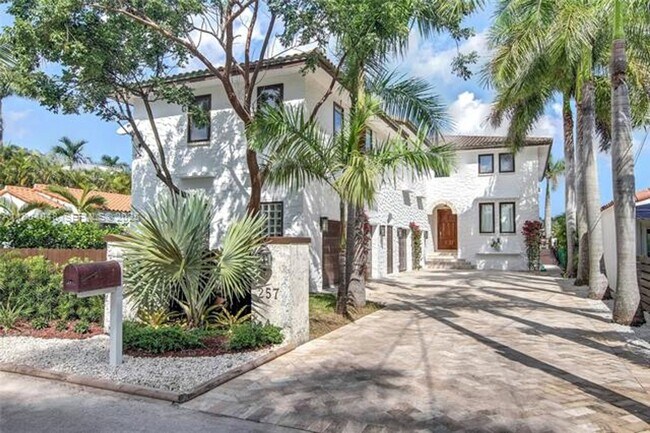 Photo - 257 N Coconut Ln