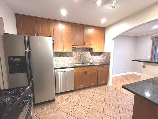 733 Plum Tree Ct