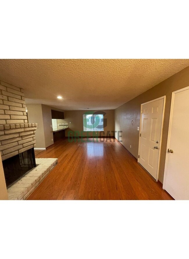 Photo - 2812 Jahrom Ln