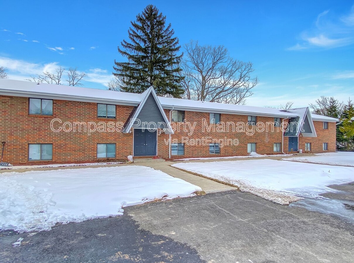 Photo - 136 N Lake St Apartment Unit 1