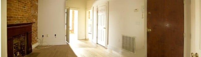 Building Photo - 212 W Broad St Unit #3