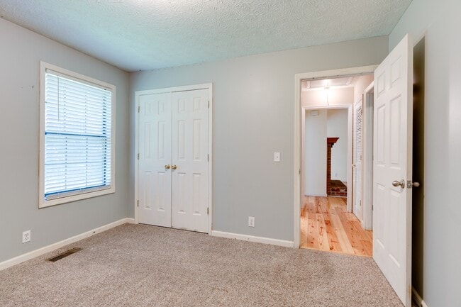 Photo - 463 Calista Rd