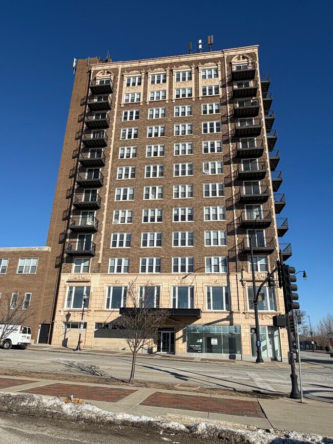 10 N Sheridan Rd.