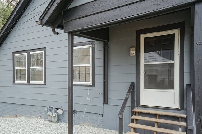 Photo - N Main St Duplex Unidad 609 N Main St