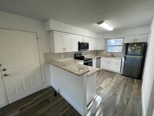 Building Photo - ANNUAL RENTAL - OASIS- 2 BED/2BATH Unit 2216