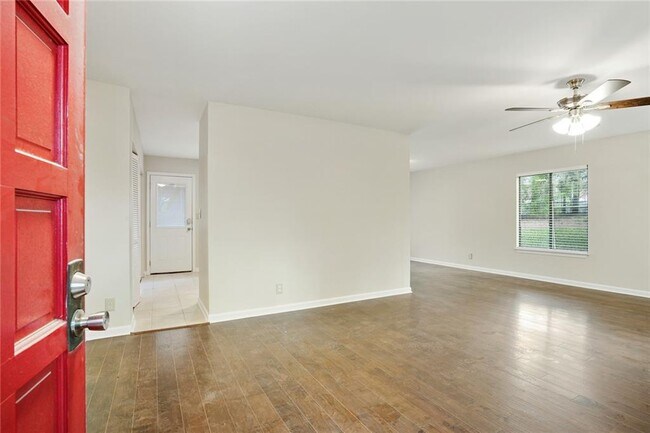 Photo - 2953 Torreya Way SE