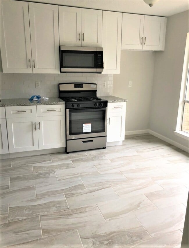 Photo - 1919 Oakwell Ln