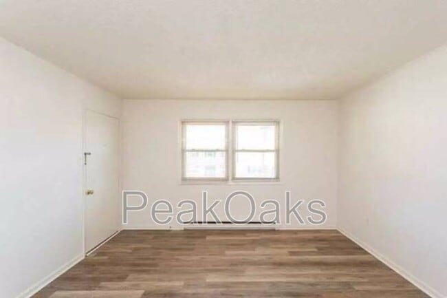 Building Photo - 50 Glenwood Ave Unit 5 Rental