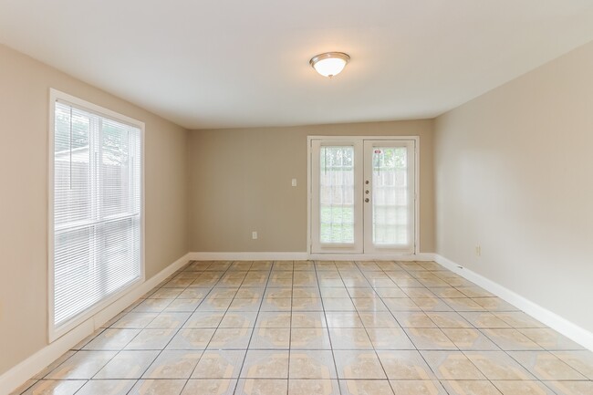 Photo - 15619 Loma Verde Dr