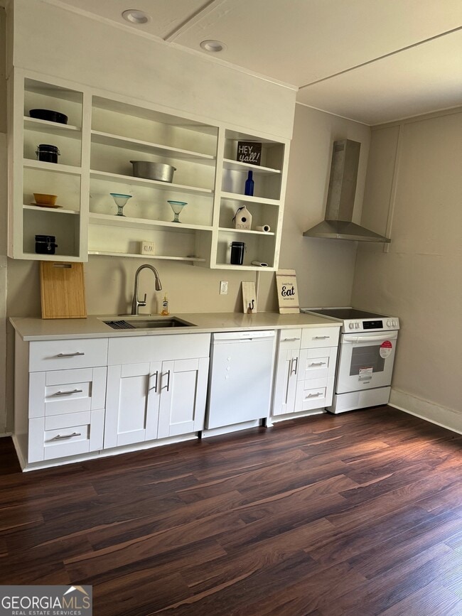 Photo - 18 S Broad St