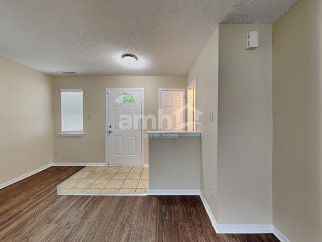 Photo - 1917 Blue Pine Ln