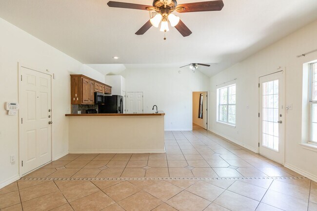 Photo - 3310 Silver Oaks Dr