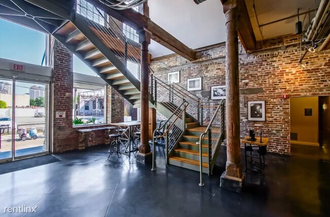 Photo - 1 br, 1 bath Condo - 920 Poeyfarre Street 239