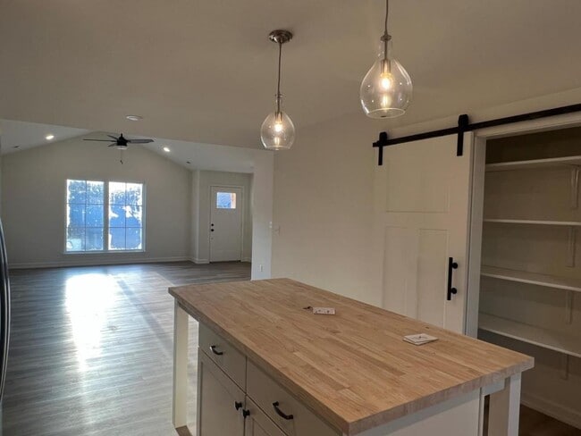 Photo - 125 N Luna Ln