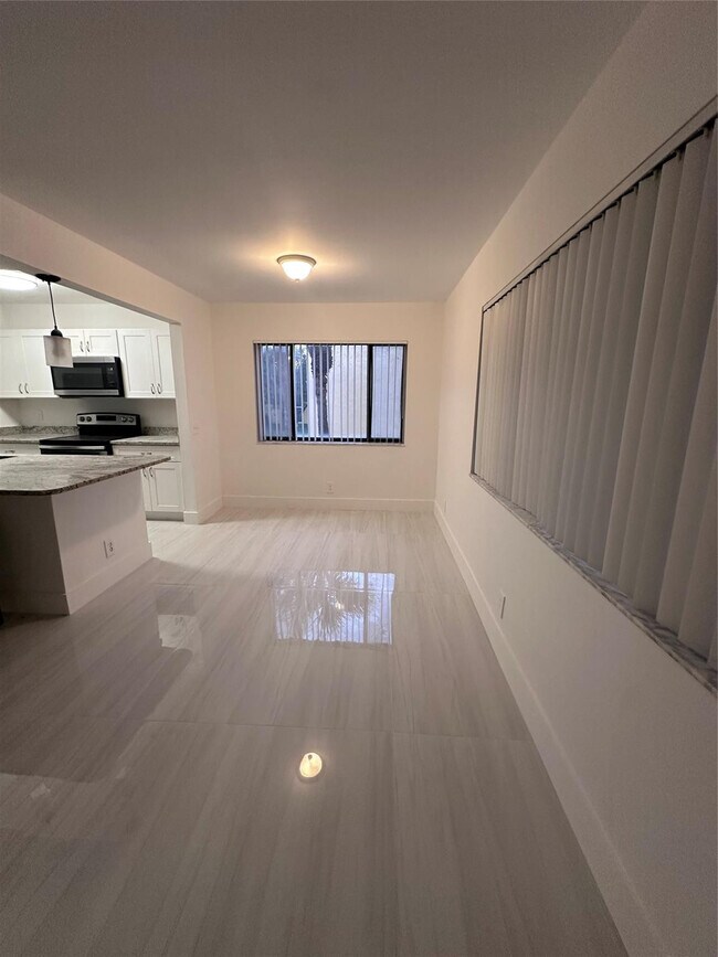 Photo - 720 Meadows Cir Unit 720