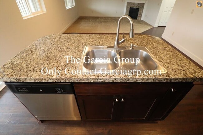 Photo - 1129 Lilac St