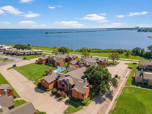 Building Photo - 5909 Lake Hubbard Pkwy Unit 213