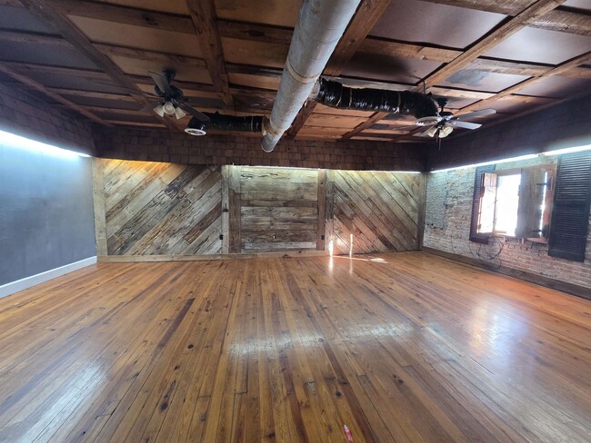 Photo - 129 S Jefferson St