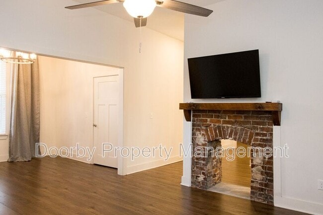 Photo - 2012 E 12th St