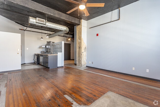 1BR, 1BA - 635SF