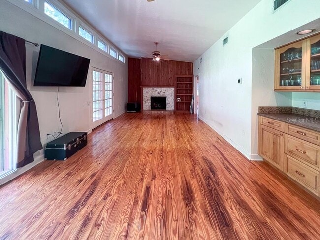 Photo - 411 NW 26th St