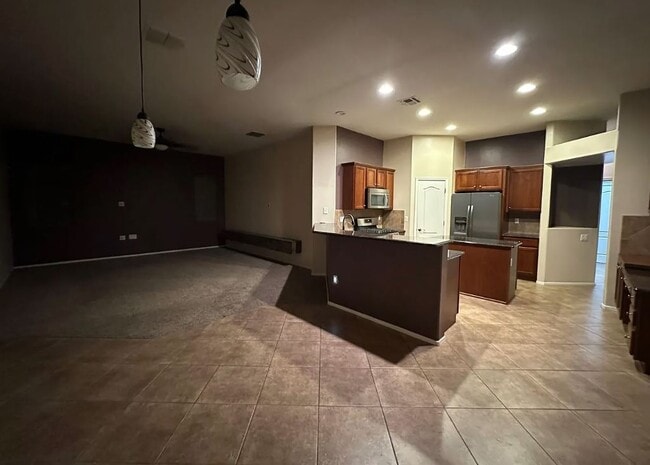 Photo - 538 W Chatfield St