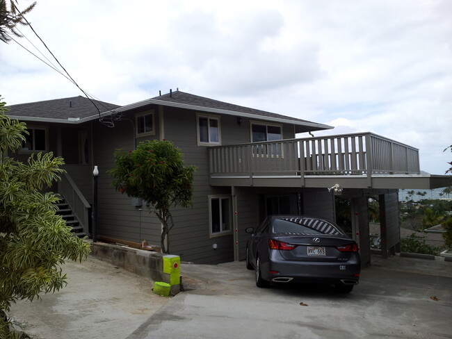 Large Upstairs Unit (Duplex) Kaneohe - 3 b... - Large Upstairs House Unit (Duplex) Kaneohe - 3 b...