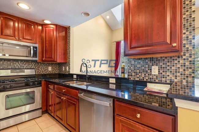 Photo - 117 Donato Cir