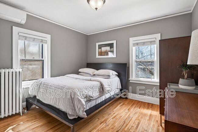 Photo - 3542 Emerson Ave S Unit 3542