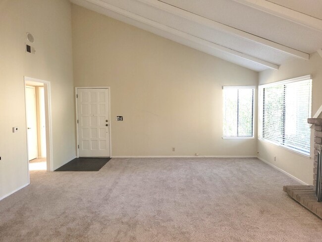 Photo - Saratoga 2 Bedroom Upstairs Unit in Great Complex!