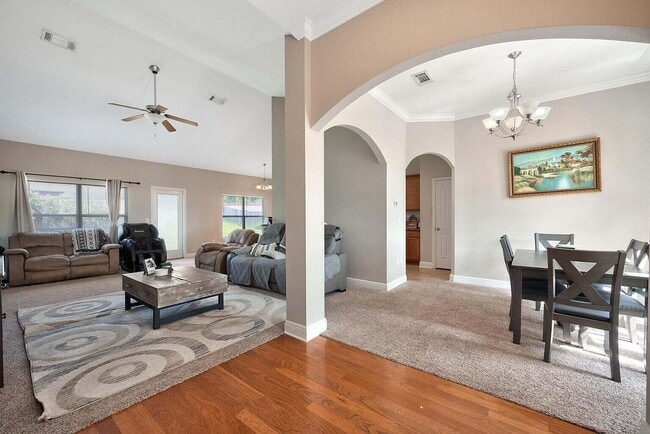 Photo - 607 Rowan Cir