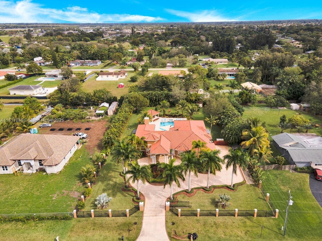 Photo - 5050 SW 166th Ave (Southwest Ranches, FL)